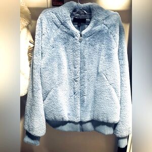 Faux Fur Bomber Jacket by
Banana Republic
Size Medium
Sold Out Style